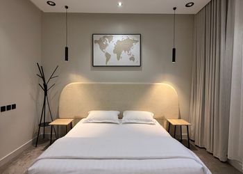 شقة بغرفة نوم وصالة 