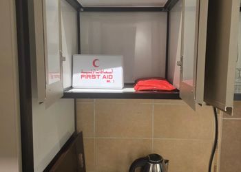 شقة بغرفة معيشة وغرفة نوم 