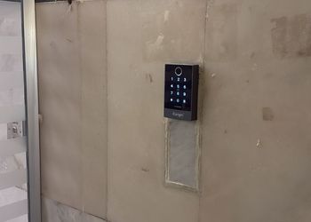 استديو هادئ بسرير ماستر 