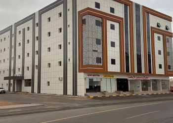 شقة بغرفة معيشة وغرفة نوم 