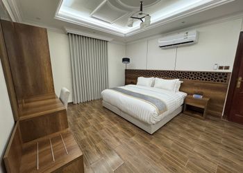 استديو بسرير ماستر