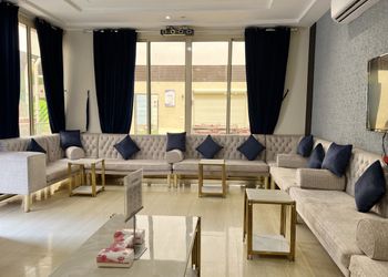شاليه بصالة مطلع على الجلسة الخارجية