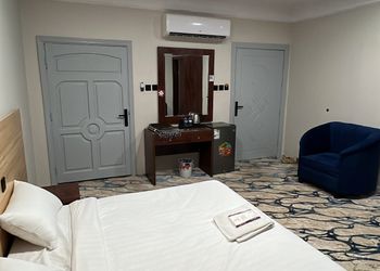 استديو هادئ بسرير ماستر 