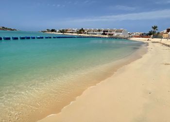 شاليه انيق باطلالة على البحر 