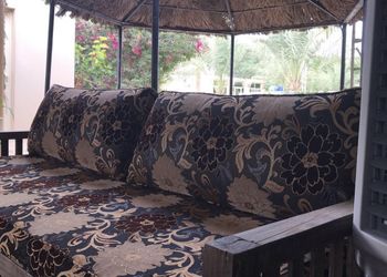 استراحة بمسبح وجلسة خارجية 