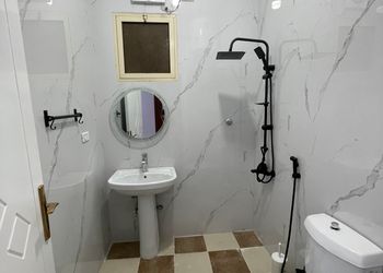 شقة بصالة وغرف نوم