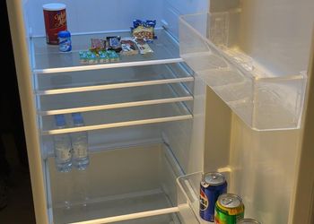 شقة بغرفة معيشة وغرفتين نوم 