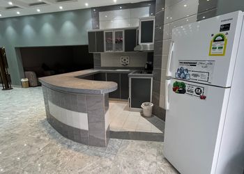 استراحة بألعاب أطفال ومسبح