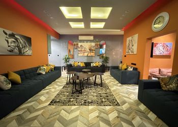 شاليه بمسطح اخضر 