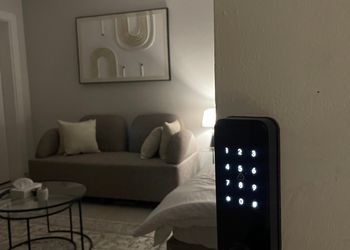 استديو دخول ذاتي وسرير ماستر