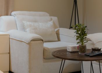 استديو بسرير ماستر وجلسة جانبية 