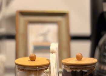 شقة بصالة أنيقة ودخول ذاتي 