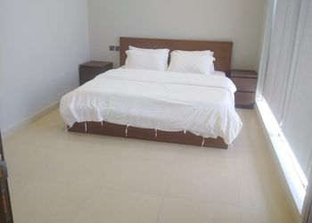 شاليه بركن شواء ومسطح اخضر