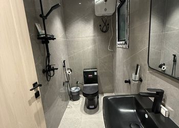 استديو بأثاث مريح وبسيط 