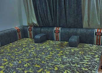 شاليه بصالة مطلة على المسبح