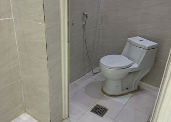 شاليه بمسطح اخضر و مسبح