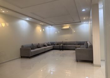 شاليه بمسبح خارجي وجلسة خارجية