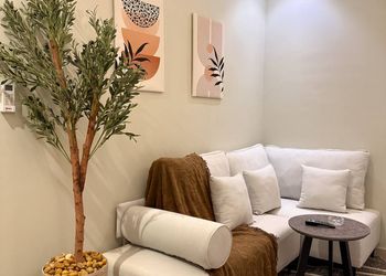 استديو بسرير ماستر وجلسة جانبية