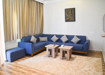 شالية ثلاث غرف نوم وصالة وبلكونه