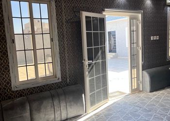 استراحة بجلسة خارجية ومجلس 