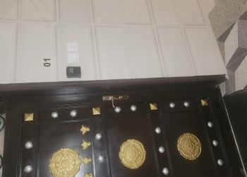 استديو بسرير ماستر وجلسة جانبية 