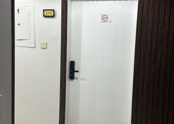 استديو هادئ بسرير ماستر 