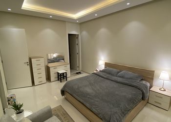 شقة بتصميم أنيق ودخول ذاتي 