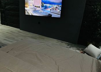 استديو بسرير ماستر وجلسة جانبية 