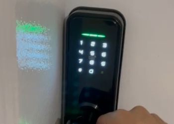 استديو بسرير ماستر وجلسة جانبية