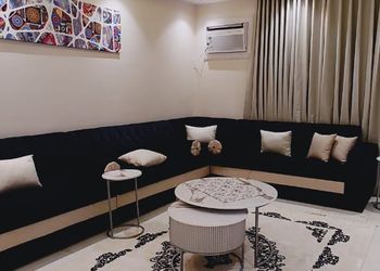 شقة بثلاث غرف نوم وصالة