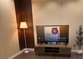 شقة بغرفتين نوم وصالة مريحة 
