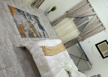 شقة بغرفة معيشة وغرفتين نوم 