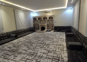 مزرعة بمجالس وبيت شعر 