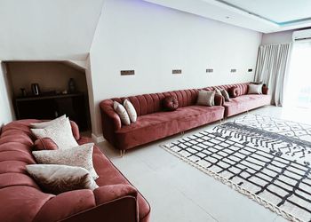 شاليه بدخول ذاتي و مسبح