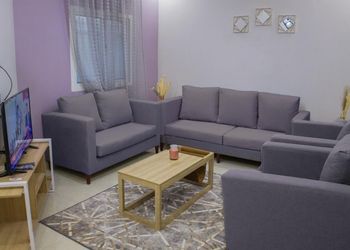 شاليه بمسطح اخضر وغرفتين نوم 