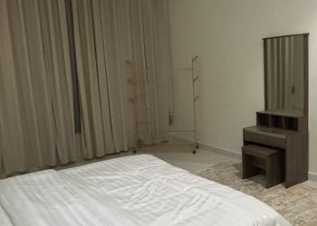 شقه بغرفة نوم وصالتيين جلوس