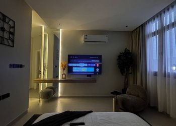 شقة بصالة وغرفة نوم دخول ذاتي 