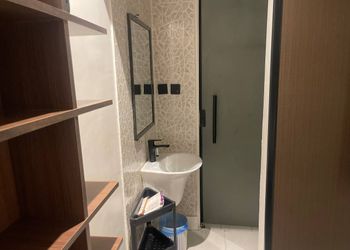 استديو بسرير ماستر وجلسة جانبية