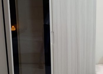 شقة بغرفتين نوم وصالة جلوس 