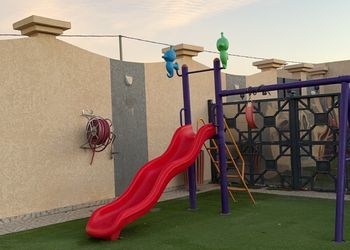 شاليه بغرفة نوم و جلسة خارجية