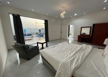 شاليه بمسطح اخضر