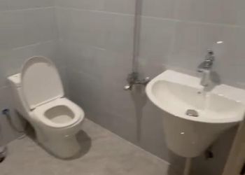 شاليه بمجلس وفناء خارجي 