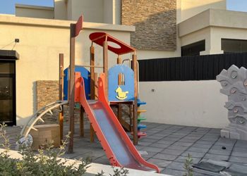 شاليه باطلاله على البحر مع مسبح 