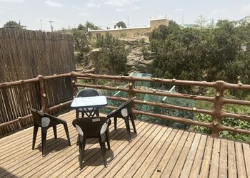 شقة بصاله وغرفتين نوم 