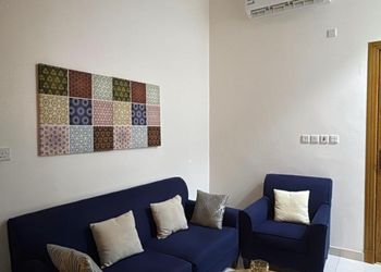 شقة بصالة وغرفة نوم