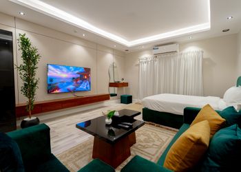 استديو بأثاث مريح وبسيط 