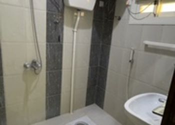شقة بصالة وغرف نوم