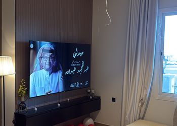 شقة أنيقة بصالة ودخول ذاتي 