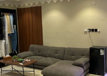 استديو بسرير ماستر  وجلسة جانبية