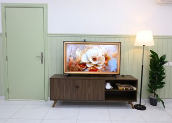استديو بأثاث مريح وبسيط 